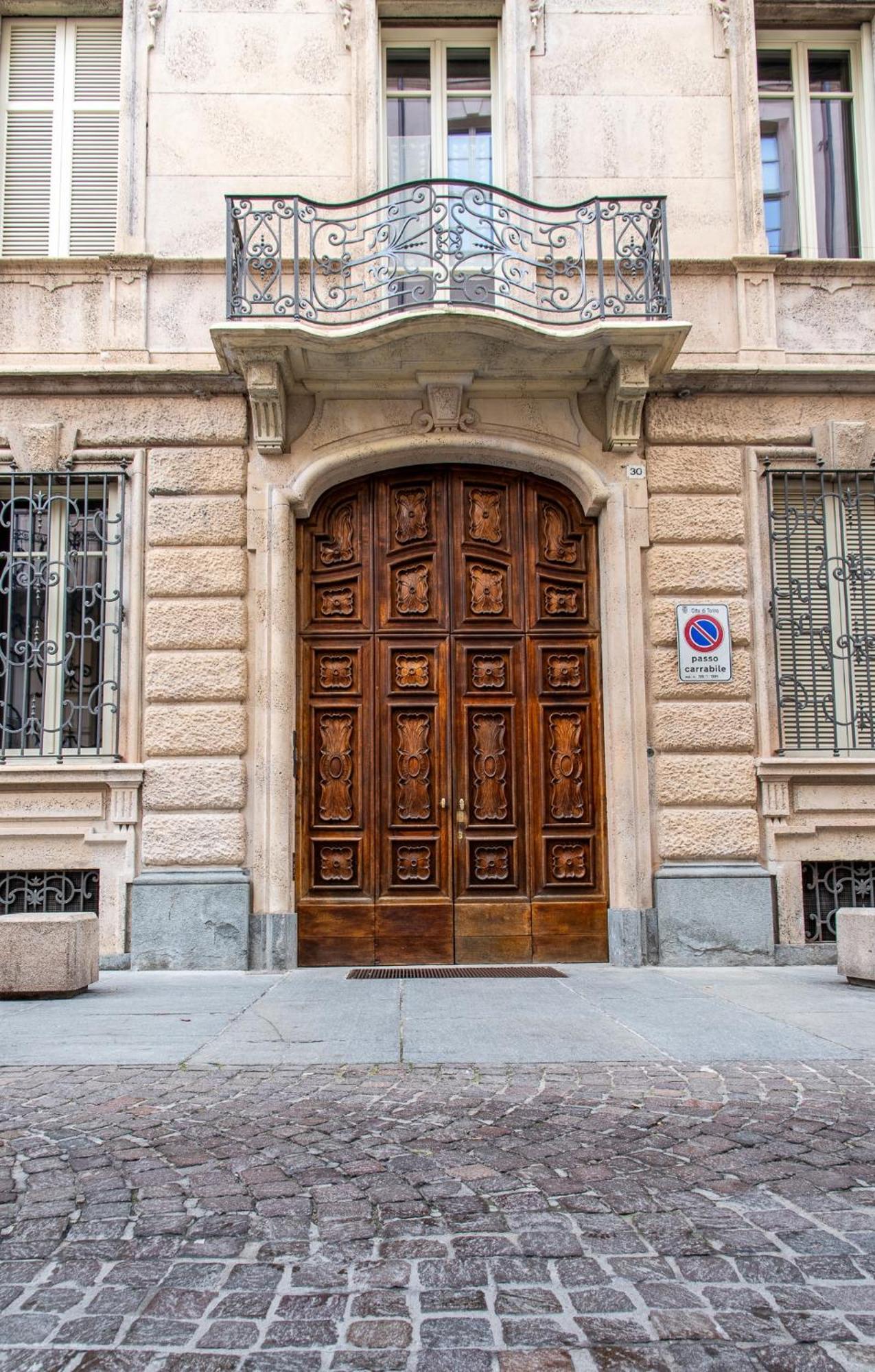 Il Bosco Segreto, Dove Magia E Storia Si Fondono Apartment Turin Bagian luar foto